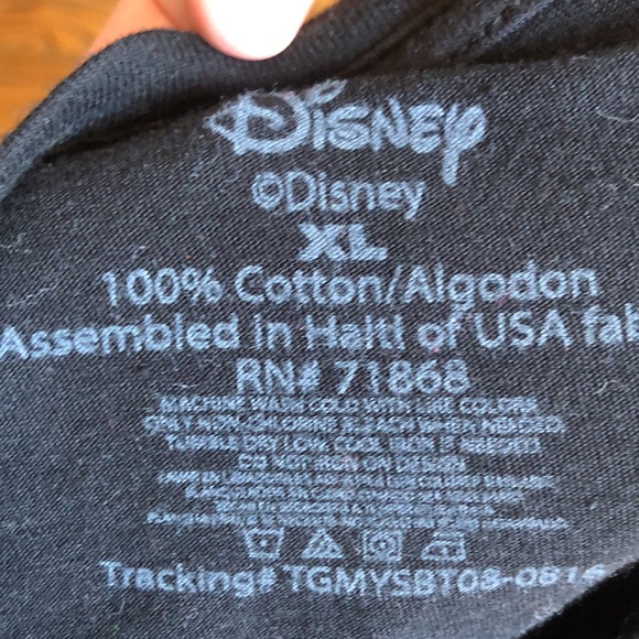 Like new Mickey Mouse Halloween top size XL - Picture 5 of 6